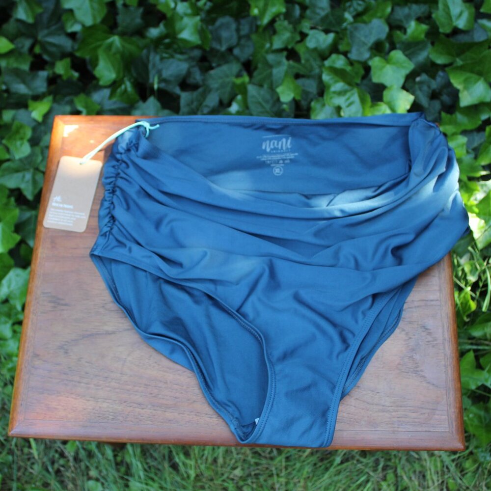 NWT Nani Navy Ruched Swim Bikini Bottom Size XL